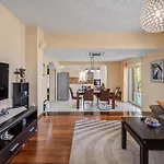 Anchor Apartment *